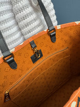 Lade das Bild in den Galerie-Viewer, LOUIS VUITTON ONTHEGO GM CRAFTY

