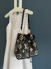 Lade das Bild in den Galerie-Viewer, LOUIS VUITTON NÉONOÉ BICOLOR
