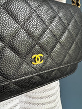 Lade das Bild in den Galerie-Viewer, CHANEL WOC
