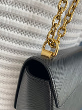 Lade das Bild in den Galerie-Viewer, LOUIS VUITTON TWIST MM
