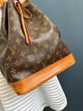 Lade das Bild in den Galerie-Viewer, LOUIS VUITTON NOÉ GRANDE
