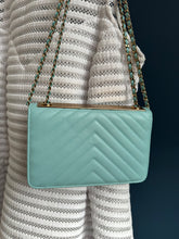 Lade das Bild in den Galerie-Viewer, CHANEL WOC
