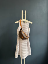 Lade das Bild in den Galerie-Viewer, LOUIS VUITTON BUMBAG
