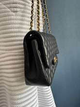 Lade das Bild in den Galerie-Viewer, CHANEL DOUBLE FLAP JUMBO
