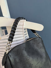 Lade das Bild in den Galerie-Viewer, LOUIS VUITTON BABYLONE CHAIN

