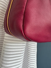 Lade das Bild in den Galerie-Viewer, PRADA VITELLO DAINO BAG
