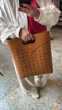Lade das Bild in den Galerie-Viewer, MCM SHOPPER
