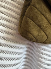 Lade das Bild in den Galerie-Viewer, YSL LOULOU TOY
