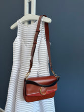 Lade das Bild in den Galerie-Viewer, CHLOÉ C SEPIA
