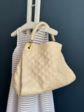 Lade das Bild in den Galerie-Viewer, LOUIS VUITTON ARTSY
