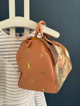 Lade das Bild in den Galerie-Viewer, LOUIS VUITTON SPEEDY FRAGONARD X JEFF KOONS
