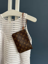 Lade das Bild in den Galerie-Viewer, LOUIS VUITTON LOOP HOBO
