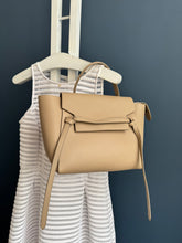 Lade das Bild in den Galerie-Viewer, CÉLINE BELT MINI

