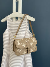 Lade das Bild in den Galerie-Viewer, LOUIS VUITTON DIANE EMPREINTE BICOLOR
