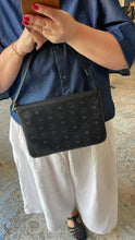 Lade das Bild in den Galerie-Viewer, MCM CLUTCH
