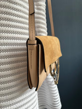 Lade das Bild in den Galerie-Viewer, CHLOÉ FAYE
