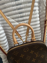 Lade das Bild in den Galerie-Viewer, LOUIS VUITTON ALMA RUCKSACK
