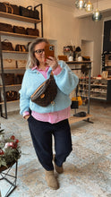 Lade das Bild in den Galerie-Viewer, LOUIS VUITTON BUMBAG
