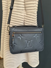 Lade das Bild in den Galerie-Viewer, LOUIS VUITTON MÉTIS PERLMUTT
