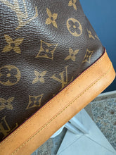 Lade das Bild in den Galerie-Viewer, LOUIS VUITTON NOÉ GRANDE
