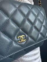 Lade das Bild in den Galerie-Viewer, CHANEL WOC
