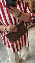 Lade das Bild in den Galerie-Viewer, LOUIS VUITTON CLUTCH

