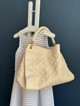Lade das Bild in den Galerie-Viewer, LOUIS VUITTON ARTSY

