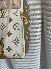 Lade das Bild in den Galerie-Viewer, LOUIS VUITTON TINY BACKPACK MINI
