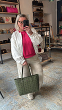 Lade das Bild in den Galerie-Viewer, MCM TONI SHOPPER
