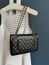 Lade das Bild in den Galerie-Viewer, CHANEL DOUBLE FLAP MEDIUM
