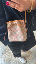 Lade das Bild in den Galerie-Viewer, LOUIS VUITTON NANA NOÉ TAHITIENNE
