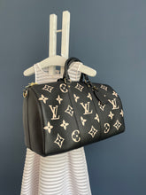 Lade das Bild in den Galerie-Viewer, LOUIS VUITTON KEEPALL 45 EMPREINTE BICOLOR
