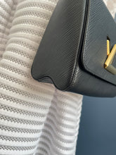 Lade das Bild in den Galerie-Viewer, LOUIS VUITTON TWIST MM

