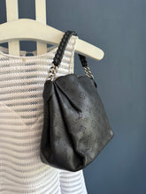Lade das Bild in den Galerie-Viewer, LOUIS VUITTON BABYLONE CHAIN
