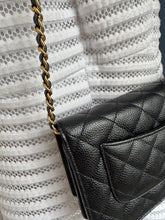 Lade das Bild in den Galerie-Viewer, CHANEL WOC
