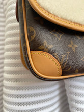 Lade das Bild in den Galerie-Viewer, LOUIS VUITTON DIANE COZYGRAM

