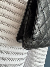 Lade das Bild in den Galerie-Viewer, CHANEL WOC
