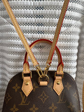 Lade das Bild in den Galerie-Viewer, LOUIS VUITTON ALMA RUCKSACK
