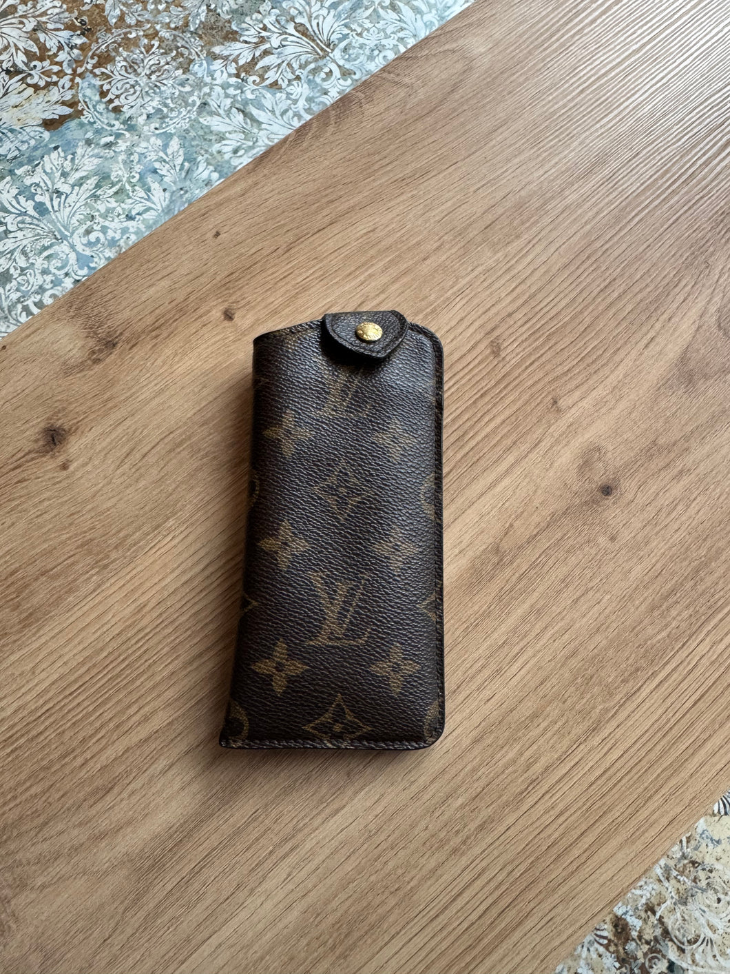 LOUIS VUITTON BRILLENETUI