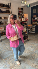 Lade das Bild in den Galerie-Viewer, LOUIS VUITTON EASY POUCH ON STREP BROIDERY
