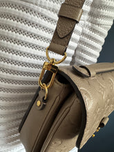 Lade das Bild in den Galerie-Viewer, LOUIS VUITTON MÉTIS EMPREINTE
