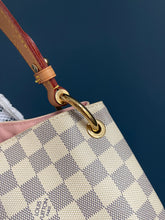 Lade das Bild in den Galerie-Viewer, LOUIS VUITTON GRACEFUL PM
