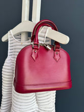 Lade das Bild in den Galerie-Viewer, LOUIS VUITTON ALMA BB EPI
