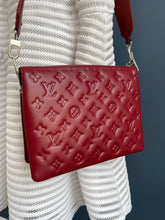 Lade das Bild in den Galerie-Viewer, LOUIS VUITTON COUSSIN PM WINE
