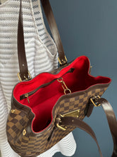 Lade das Bild in den Galerie-Viewer, LOUIS VUITTON HAMPSTEAD MM
