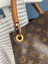 Lade das Bild in den Galerie-Viewer, LOUIS VUITTON ARTSY MM
