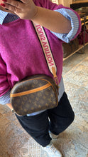 Lade das Bild in den Galerie-Viewer, LOUIS VUITTON BLOIS
