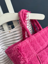 Lade das Bild in den Galerie-Viewer, CHANEL TWEED SHOPPER
