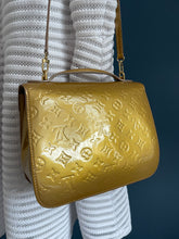 Lade das Bild in den Galerie-Viewer, LOUIS VUITTON MIRADA
