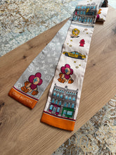 Lade das Bild in den Galerie-Viewer, LOUIS VUITTON VIVIENNE BANDEAU
